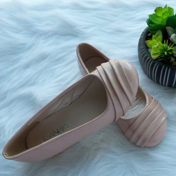 *SOLD* Rose Pink Patent Leather Flats - Picture 2 of 8